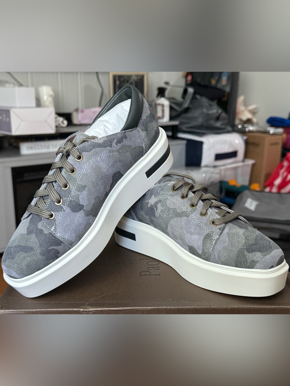 Linea Paolo Low-Top Camouflage Sneakers *BRAND NEW *